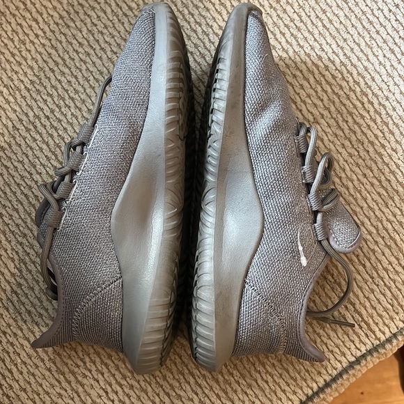 Adidas - Picture 6 of 6